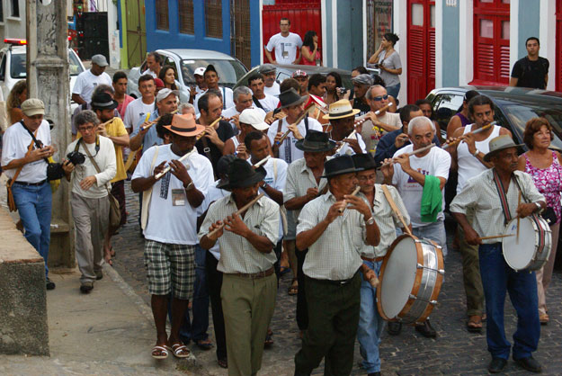 Tocando Pifanos