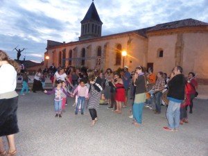 danse-place-du-village